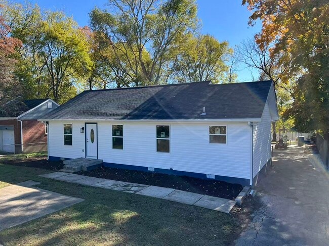 Building Photo - 1315 Mercury Dr