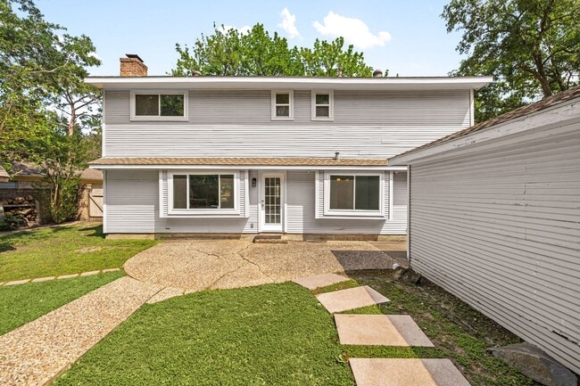Photo - 2114 Briargreen Dr