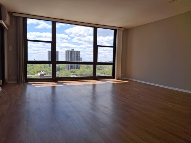 Building Photo - 2605 S Indiana Ave Unit 1 bedroom