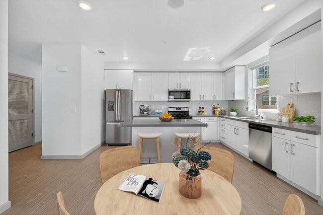 Photo - Pique at Iron Point