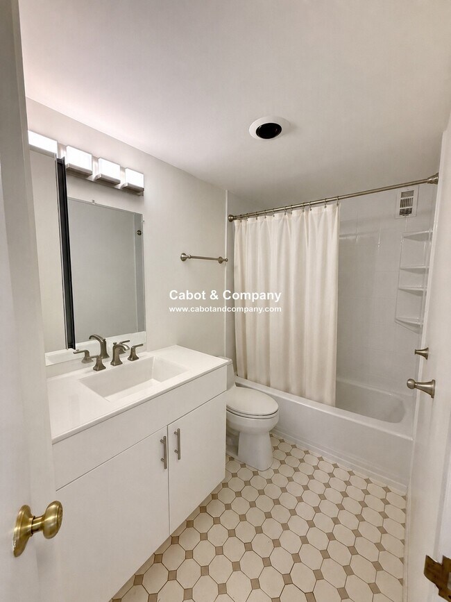 Photo - 50 Longwood Ave Unit 518