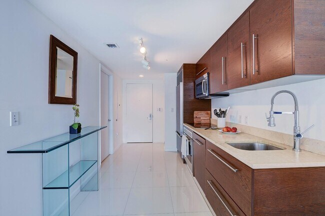 Photo - 465 Brickell Ave Unit 904