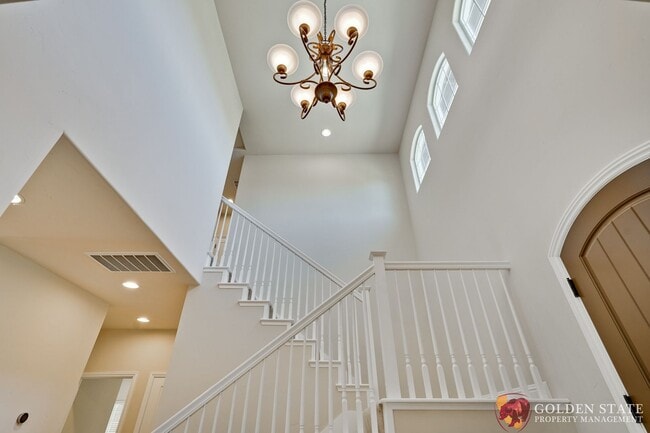 Photo - Mediterranean Elegance in the Heart of Cam...