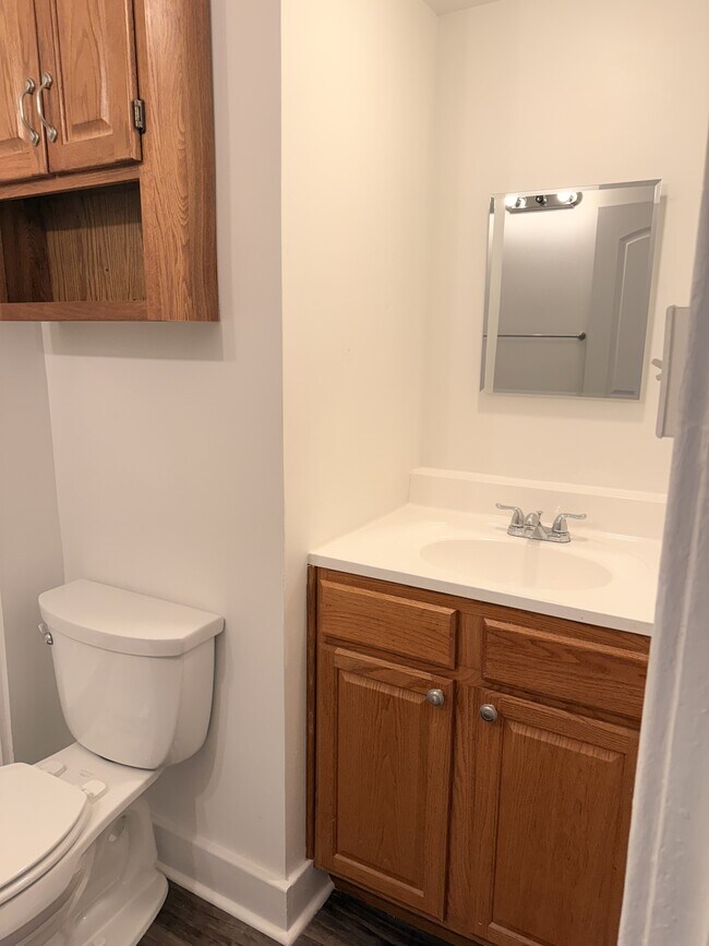 Photo - 841 Hazel St