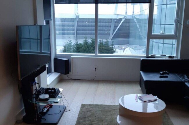 Photo - 38 Smithe St