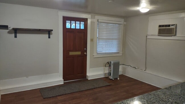 Photo - 521 T St Unit #C