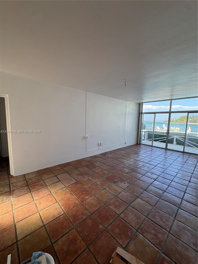 10281 E Bay Harbor Dr Unit C2