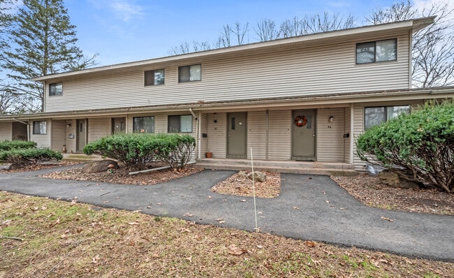 Photo - 341 Oak St Unidad 4