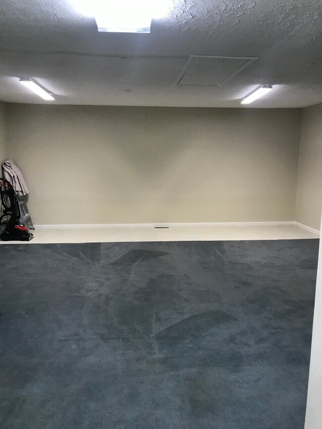 Photo - 841 Wren Rd Ste 4