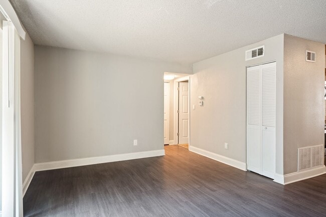 Photo - Pendleton Heights Apartments
