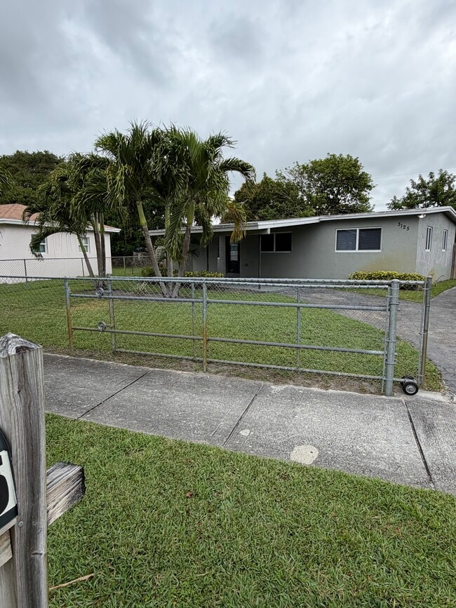 Photo - 3125 NW 2nd St