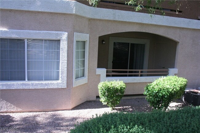 Building Photo - 830 Carnegie St Unit 1011 Rental