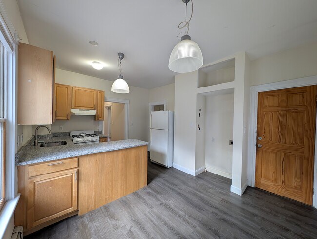 Photo - 392 Washington St Unit 2