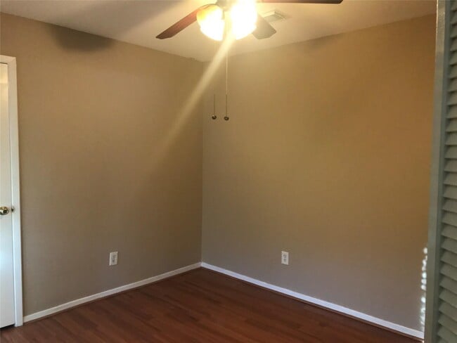 Building Photo - 2403 Chimneystone Cir