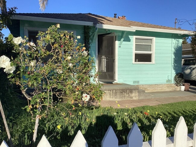 Building Photo - Westside location