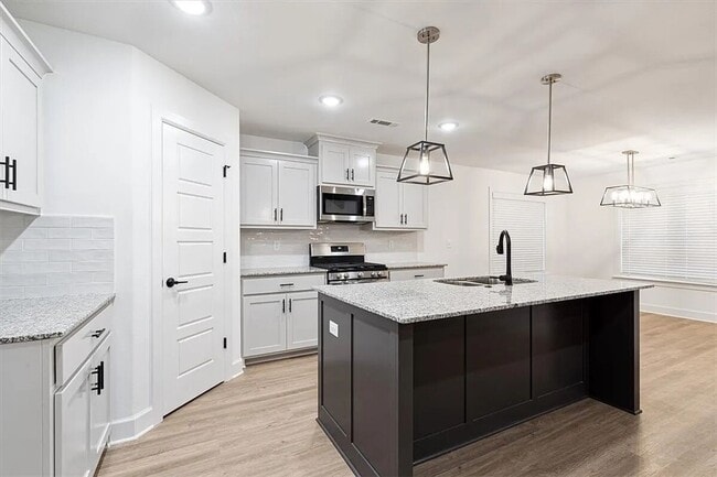 Photo - 1040 Monarch Rd