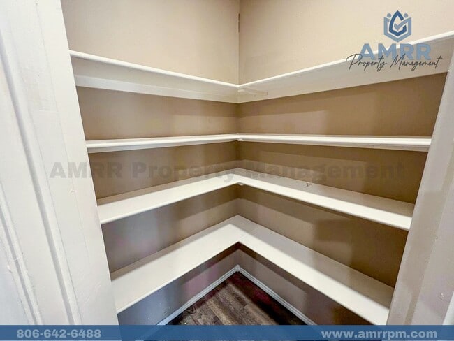 Photo - 2911 E Cornell St