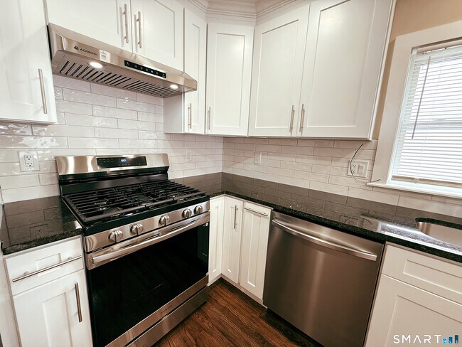 Photo - 260 Robin St