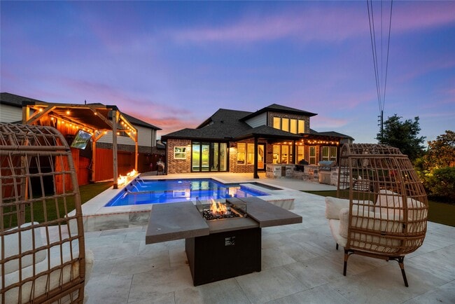 Building Photo - 13015 Parkside Breeze Ln