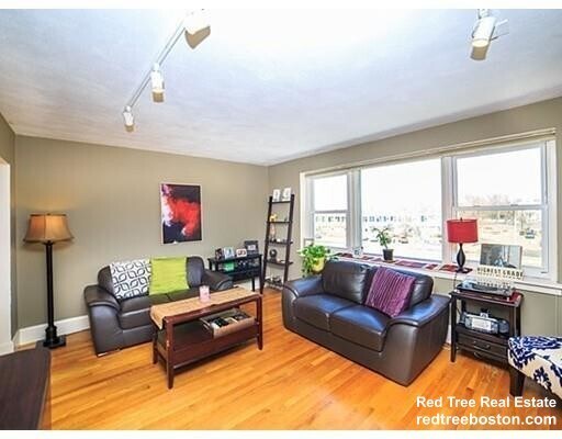 Photo - 491 Arborway
