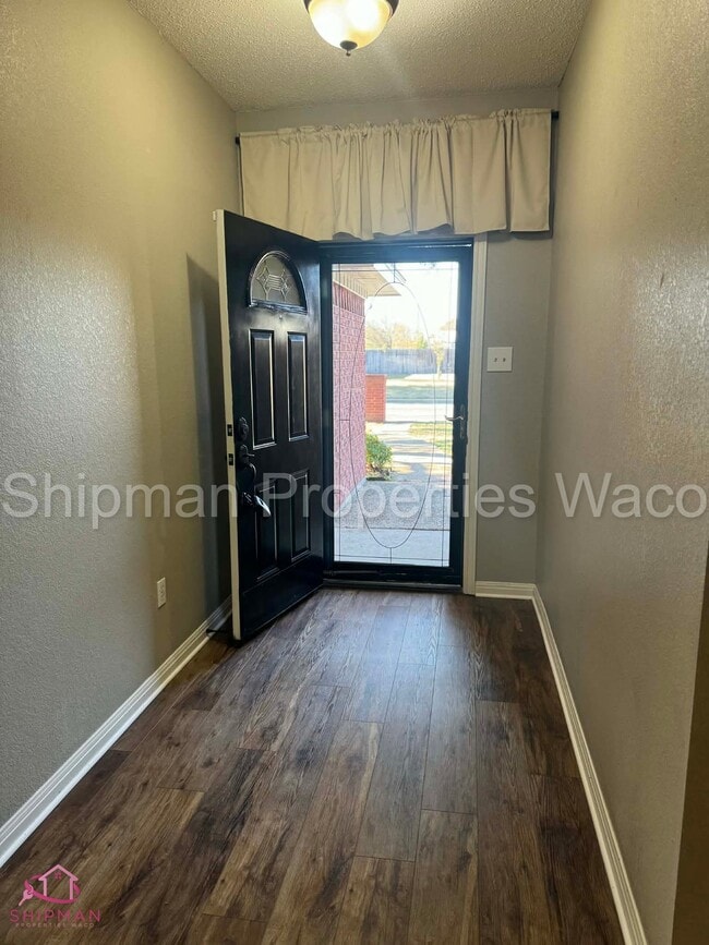 Photo - 848 Eagles Nest Dr