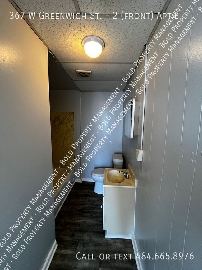 Photo - 367 W Greenwich St Unit 2 (front) Apt.E