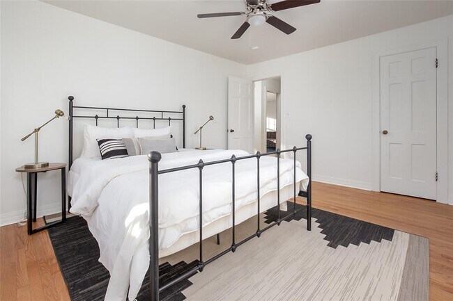 Photo - 721 NW 46th St