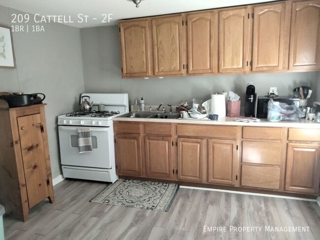Photo - 209 Cattell St Unidad 2F