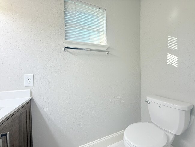 Photo - 12715 Middlesbrough Ln