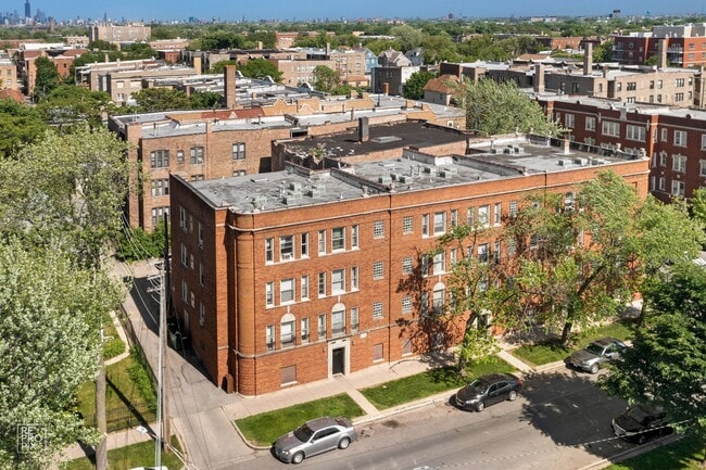 5732 W Washington