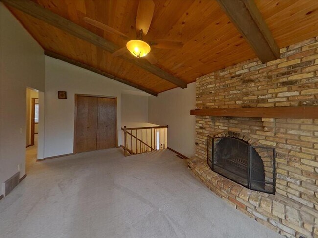 Photo - 4905 Independence St