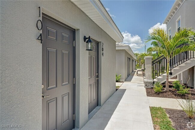 Building Photo - 11790 Venetian Lagoon Dr Unit 104 Rental