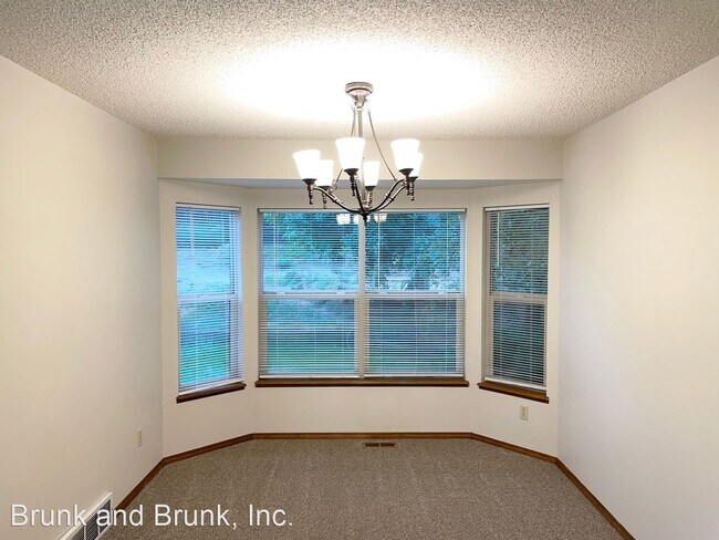 Photo - 5 br, 3.5 bath House - 7815 Conifer Drive