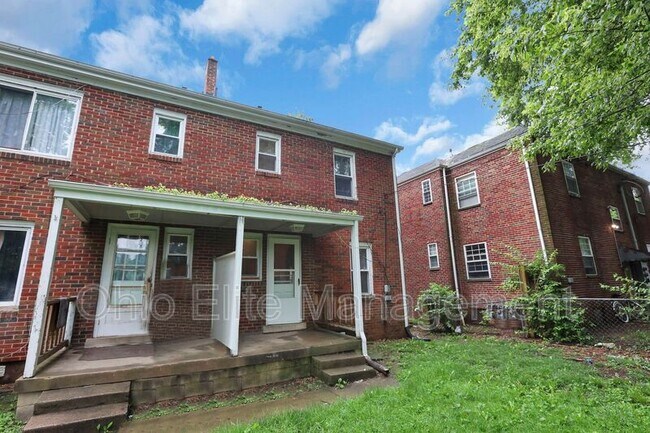 53 S Burgess Ave