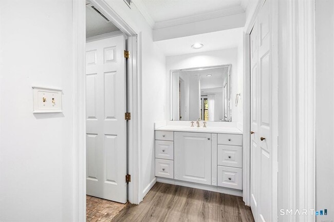 7 Cottonwood Dr Unit 7