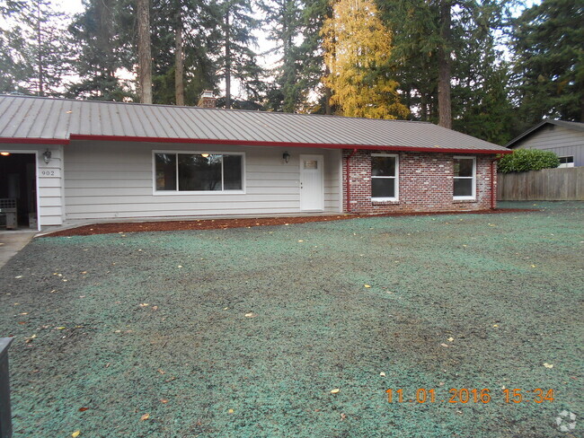 Building Photo - Remodeled 3BD Home in Vancouver Heights