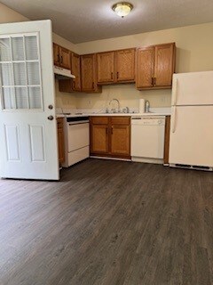 Photo - 209 E Wilson St