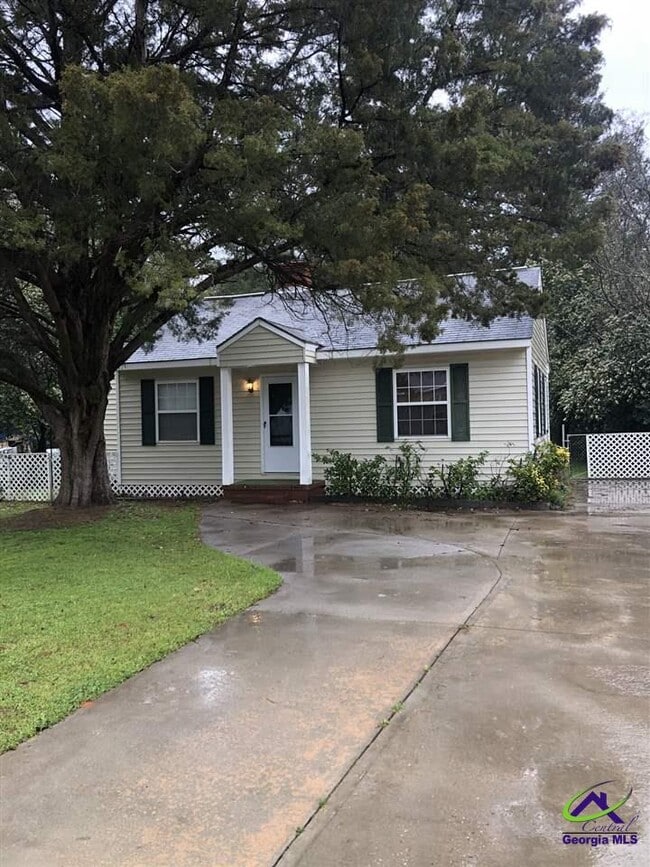 Photo - 122 Tinker Blvd