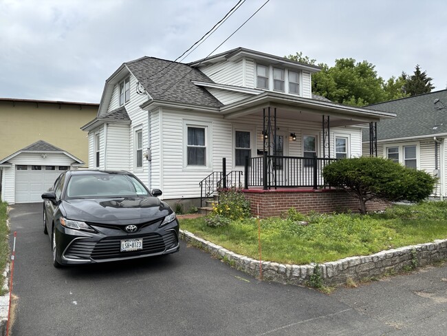 Photo - 19 Dott Ave House
