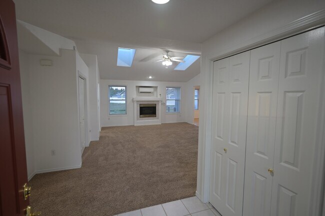 Photo - Charming 2 Bed, 2 Bath Condo in Sequim, WA