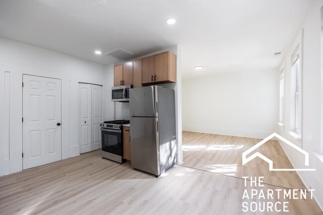 Photo - 2301 N Leavitt St Unit CH1R