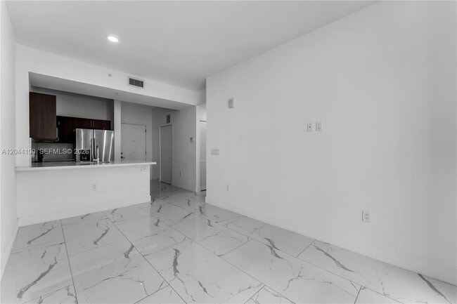 Photo - 1 Curtiss Pkwy Unit 312