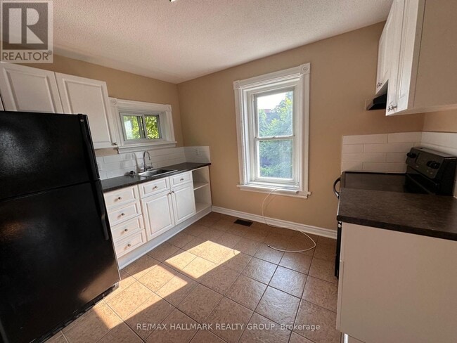 Photo - 1308 Shillington Ave Unit 3