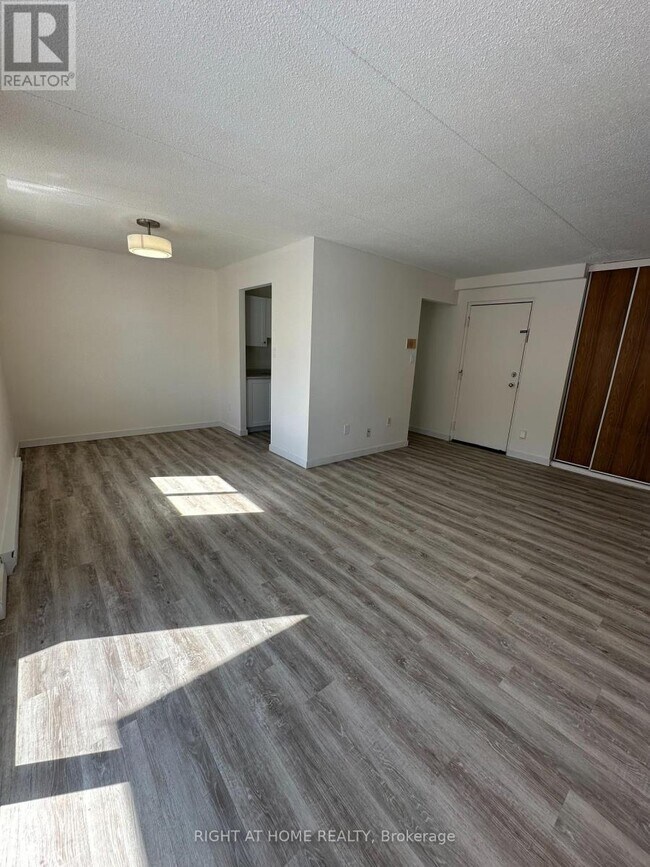 Photo - 555 Oxford St Unit 201