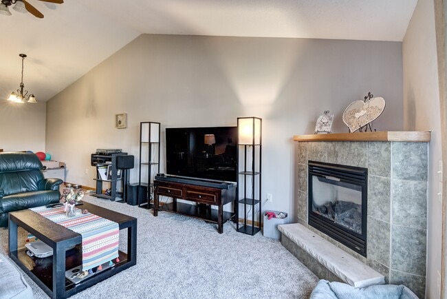 Photo - 1909 Southridge Ave