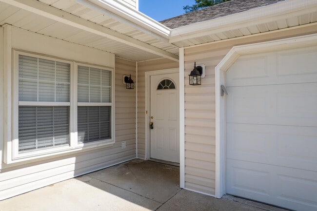 Photo - 1704 Juniper Dr