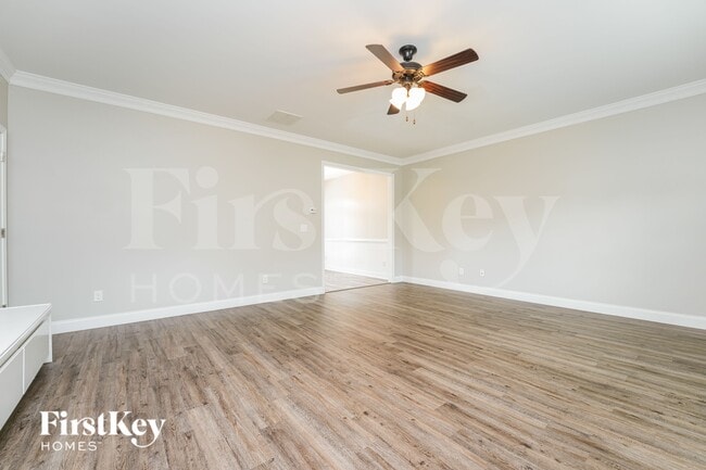 Photo - 1035 Sutherland Dr