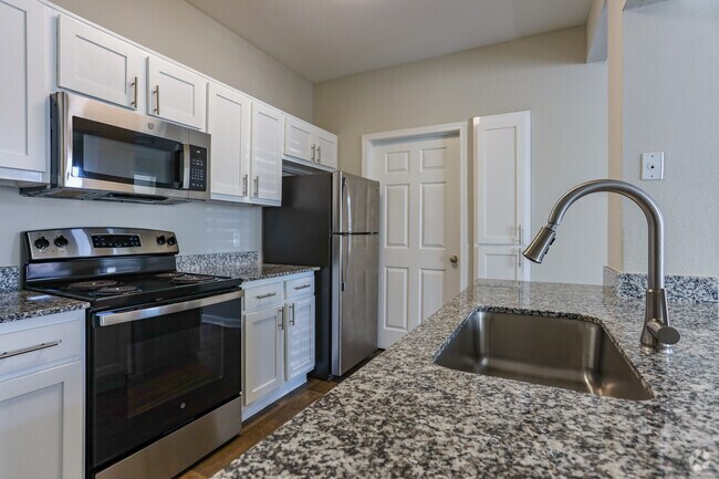 1 BR, 1 BA - 733 PIES2 - Discovery at West Road