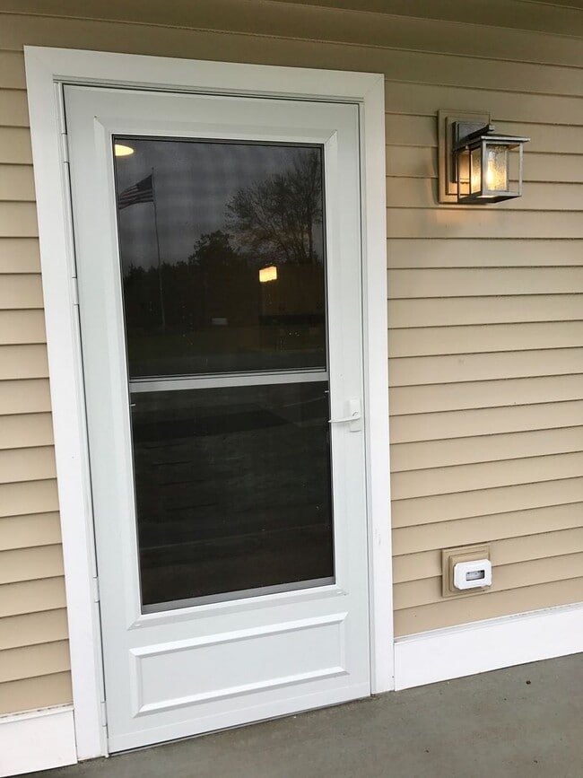 Photo - Fox Ridge Crossing 6 Unit FRC264 2BR