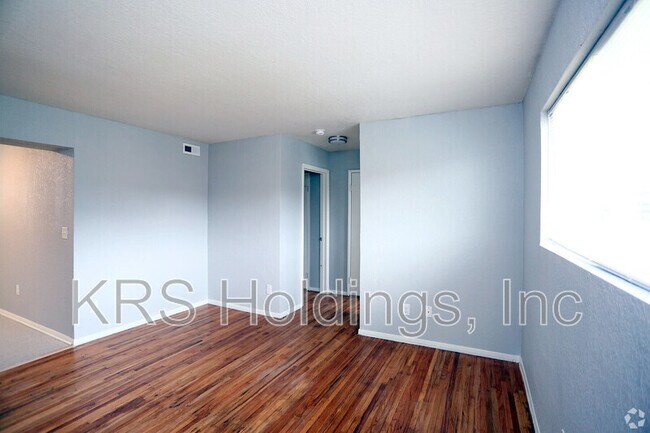 Photo - 4347 Newsome Dr